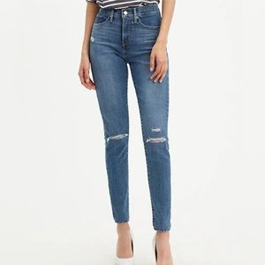 Levi’s shaping skinny size 29 denim jean. Great condition barely worn.